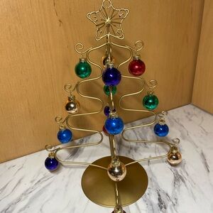 Gold Wire Christmas Tree with Colorful Ornaments